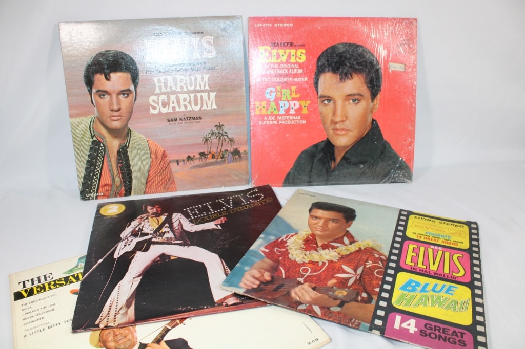 Lot of Vintage Vinyl Records Elvis & More: Good overall as pictured.