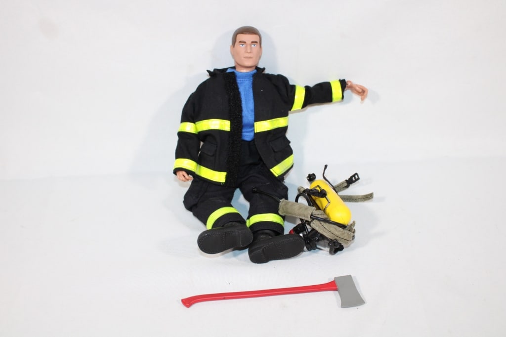 2001 Real Heros FDNY GI Joe Firefighter (1 of 5)