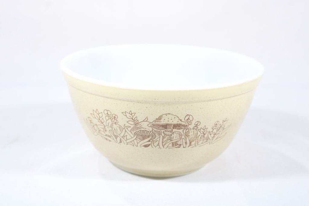 Forest Fancies Pyrex bowl 402 (1 of 3)