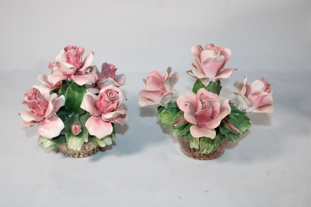 Pair of Capodimonte Flower Bouquets: Good overall as pictured
