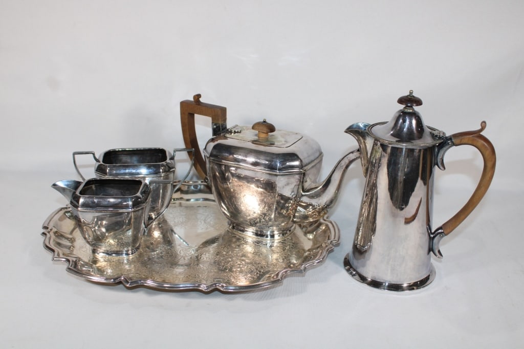 Vintage Tea Set - with Wood Hanldes (1 of 4)