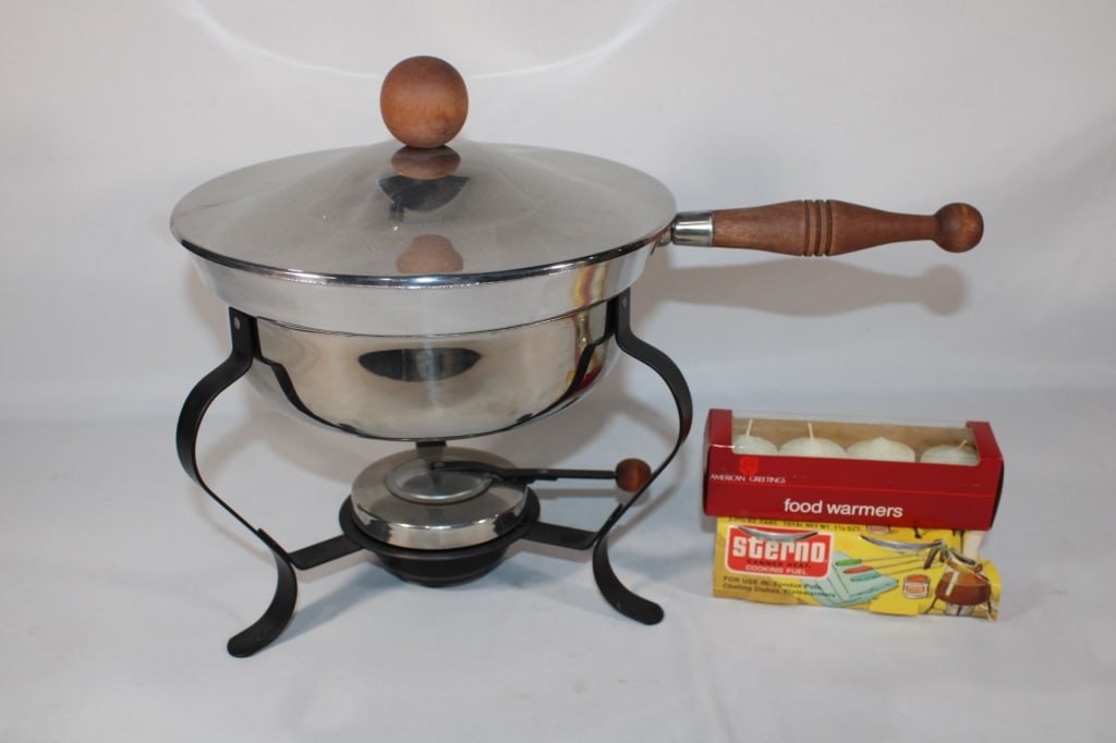 MCM Chafing Dish with Wood Handle /Sterno: Good overall as pictured
