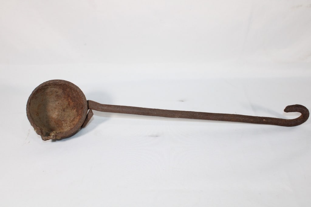 Cast Iron Smelting Ladle: good overall as pictured