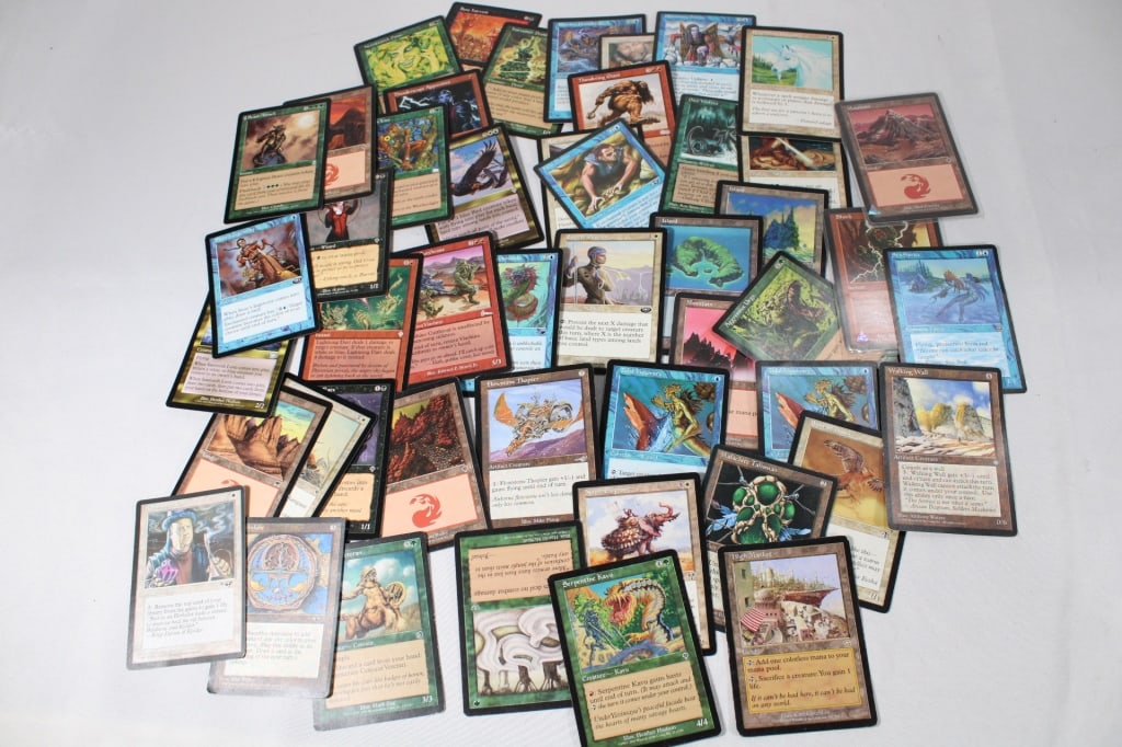 Lot of Magic the Gathering Trading Cards: good overall as pictured