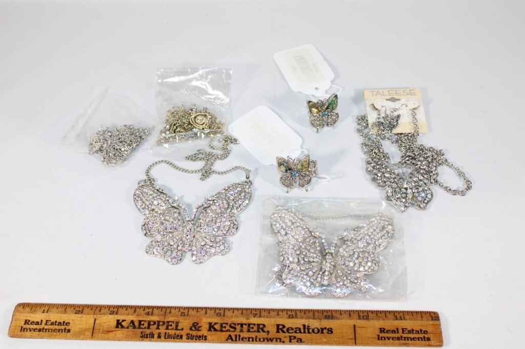Lot of Costume Jewelry - Rhinestones etc. (1 of 3)