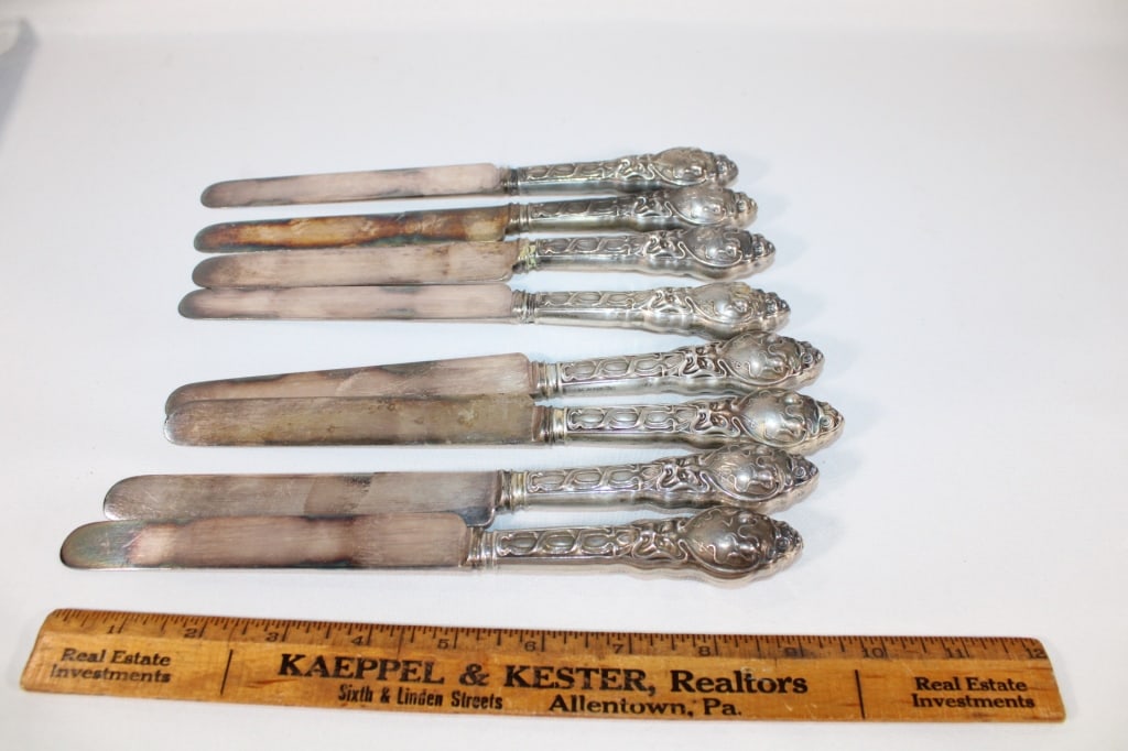 8 Sterling silver handled knives (1 of 2)