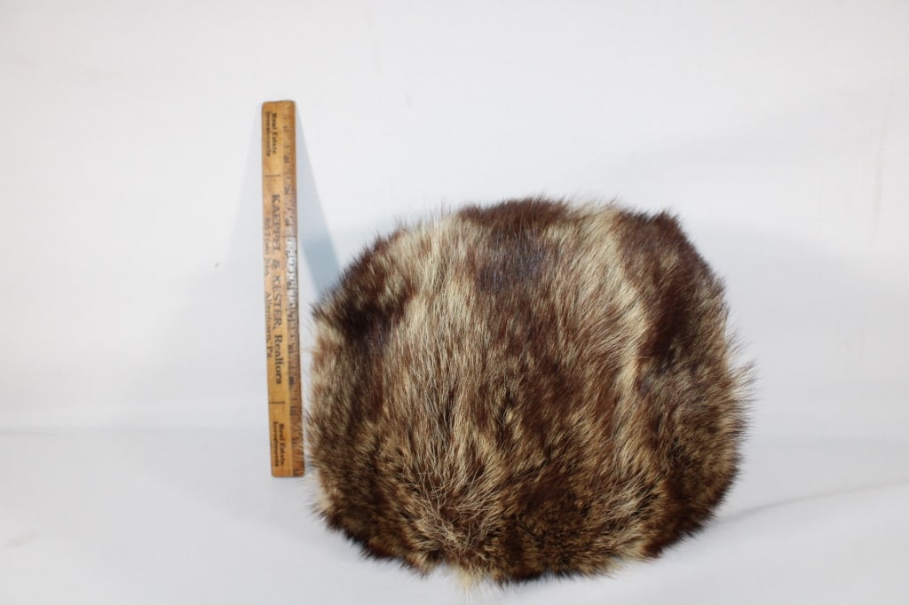 Vintage Raccoon Fur Muff (1 of 2)