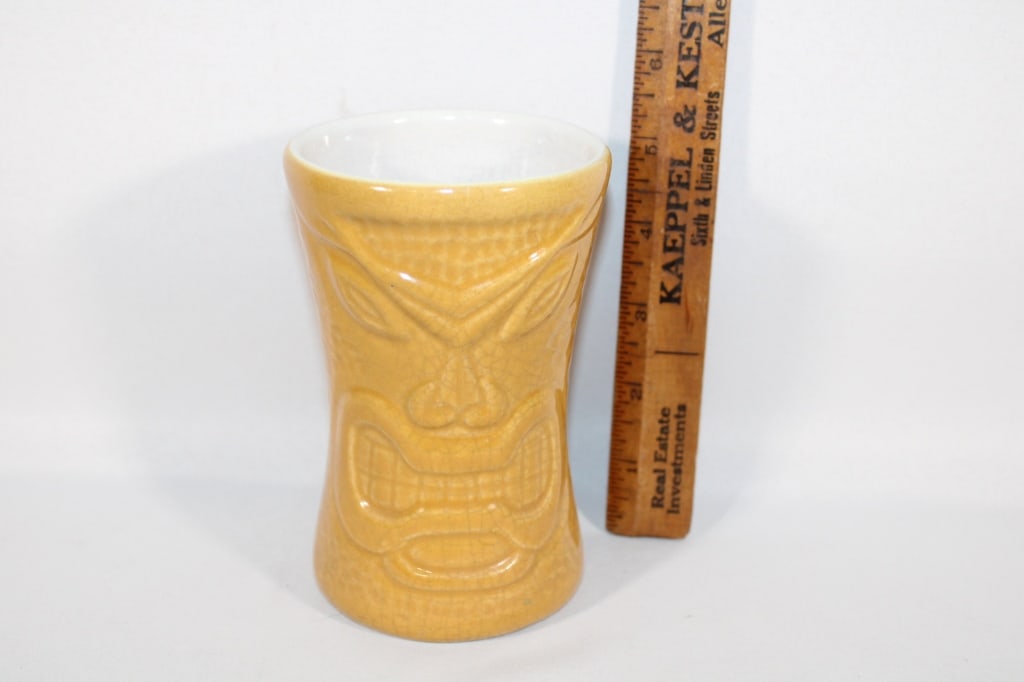 Kauai Resort hotel Wailu, Kauai Tiki mug: Good overall as pictured