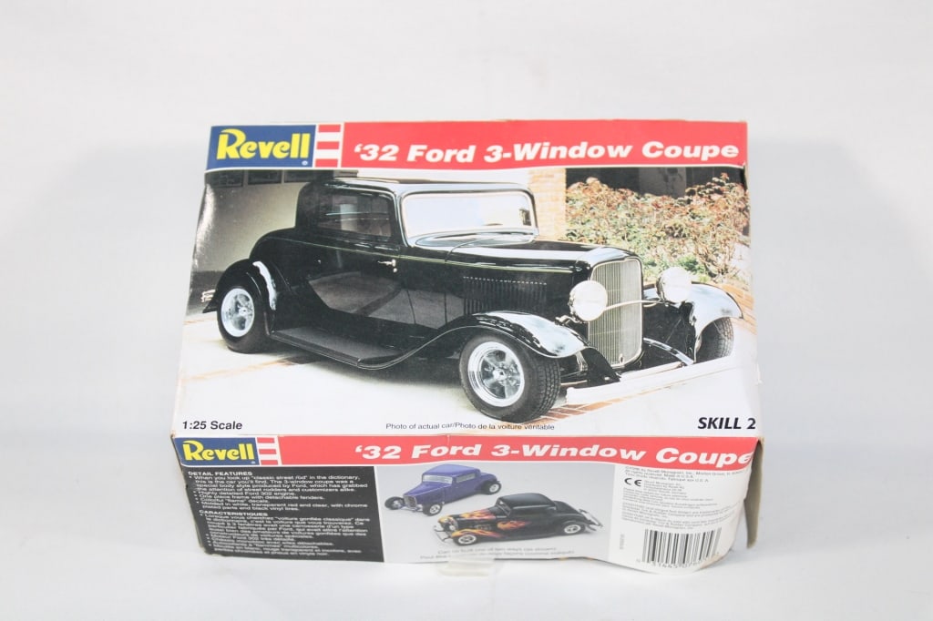 Revell Model Car - '32 Ford 3 Window Coupe - New (1 of 2)