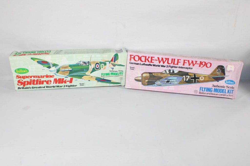 2 Model Airplanes - Spitfire and Focke Wulf - New (1 of 3)