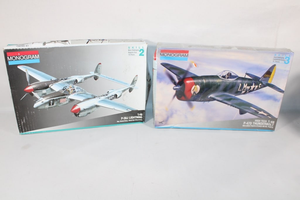 2 Model Airplanes P-38J Lightning/Thunderbolt  new (1 of 3)