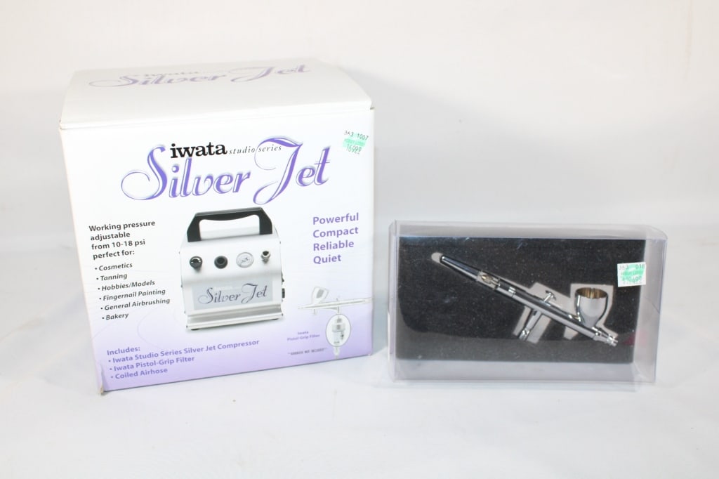 Iwata Silver Jet Airbrush Paint Set - New in Box (1 of 2)
