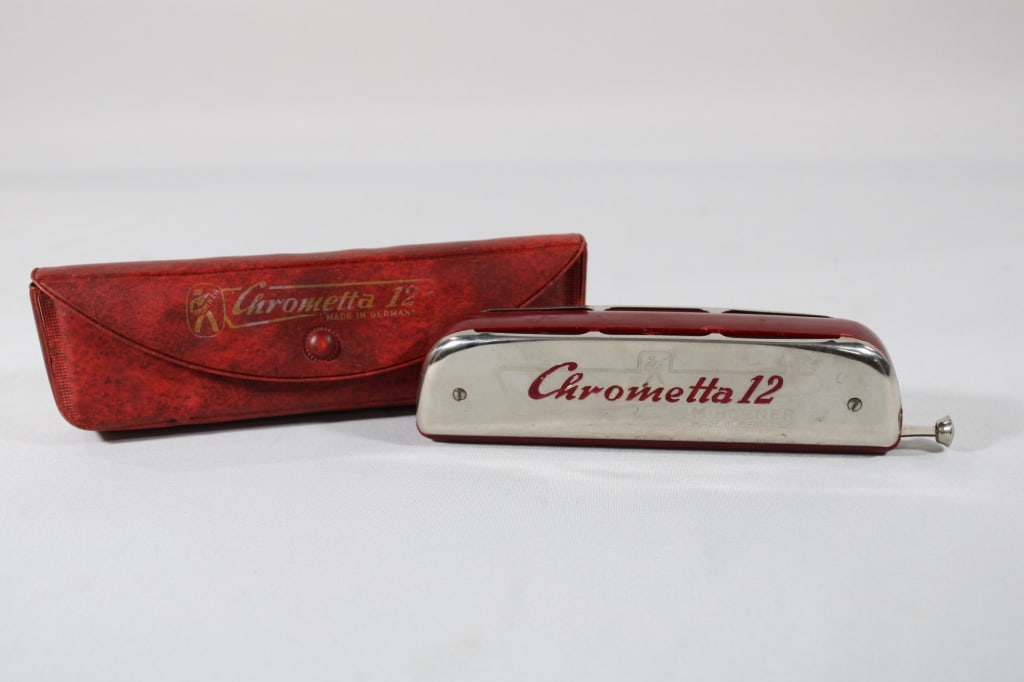Chrometta 12 M-Hohner Made in Germany: Includes Case