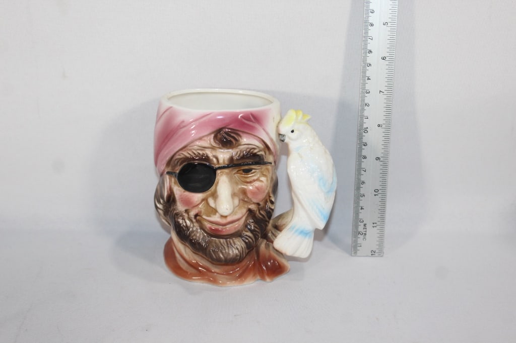 Vintage Toby Mug style pirate mug (1 of 2)