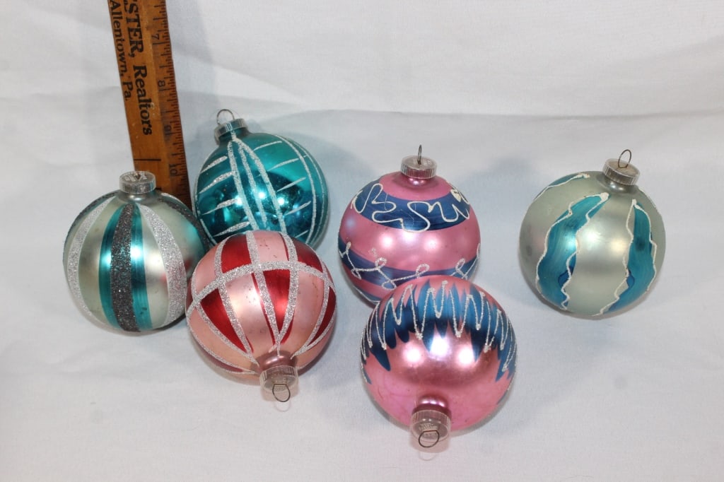 Lot of Vintage Glass Christmas Ornaments: Good overall as pictured WEST GERMANY