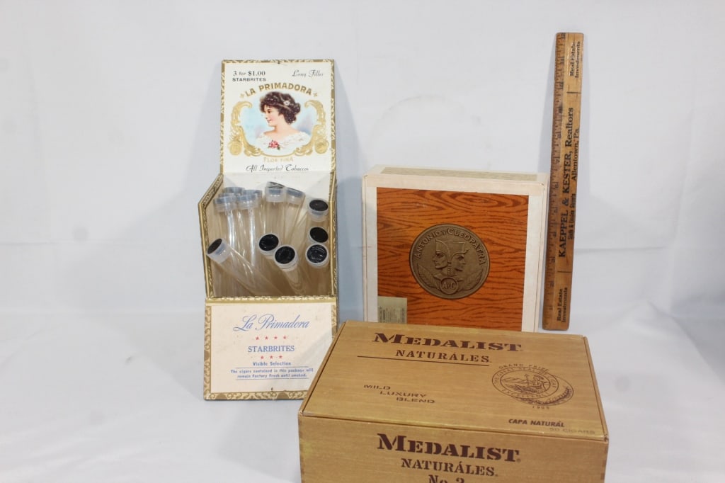 Empty VTG cigar boxes, display case etc (1 of 3)