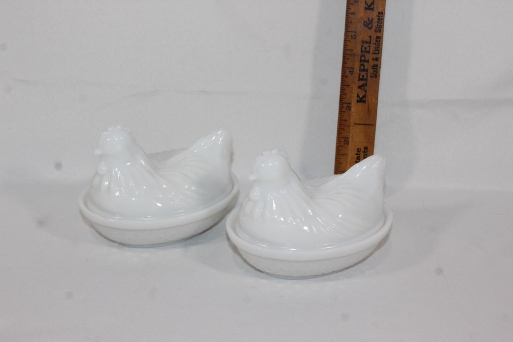 Two small milk glass nesting chickens (1 of 1)