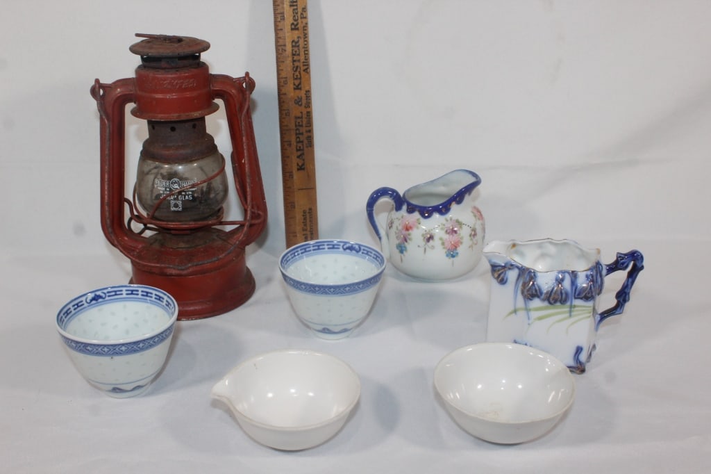 VTG lantern, misc Asian style dishes: good overall as pictured