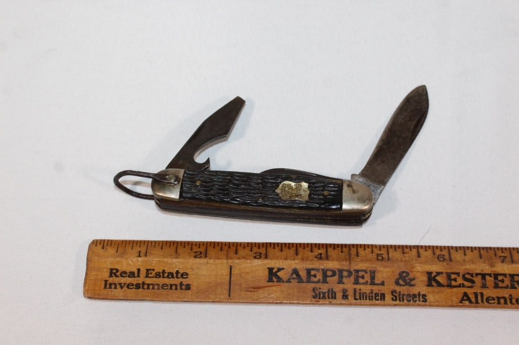 VTG pocket knife (1 of 2)