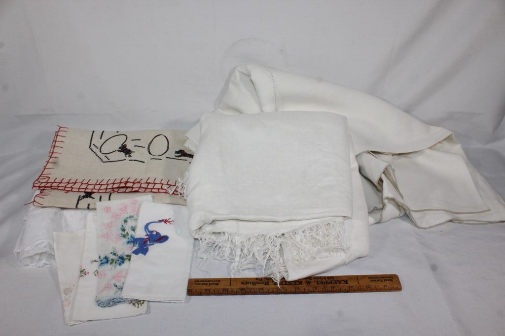 Large lot of VTG linen: Good overall as pictured