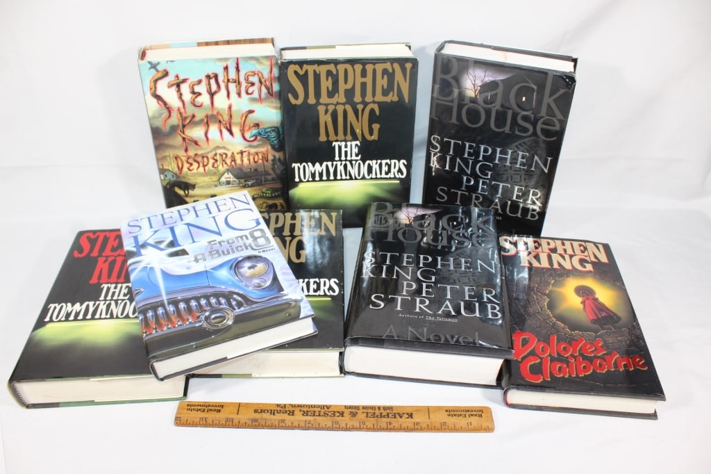 Large lot of Stephen King books (1 of 3)