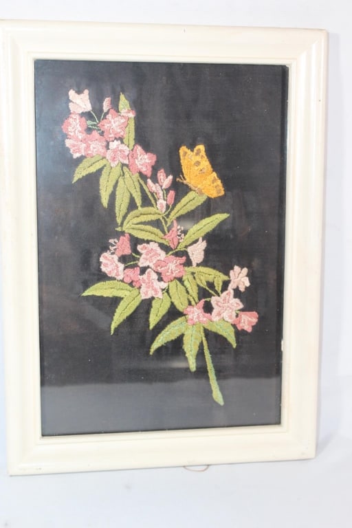 Framed Vintage Needlepoint Flower Decor (1 of 2)