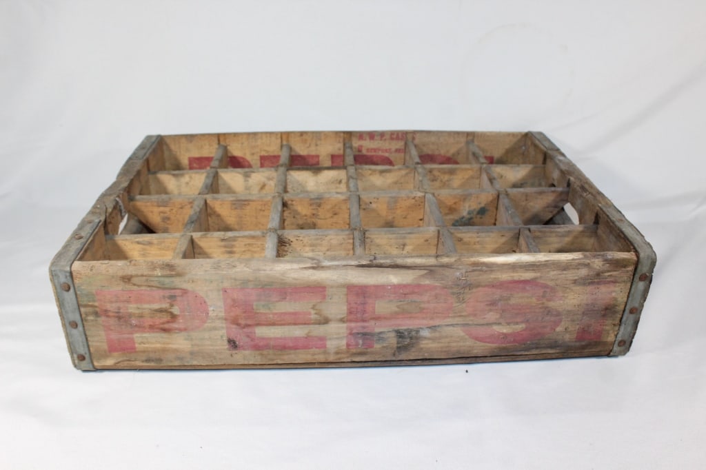 Vintage Wood Pepsi Crate, Newport Ark (1 of 2)
