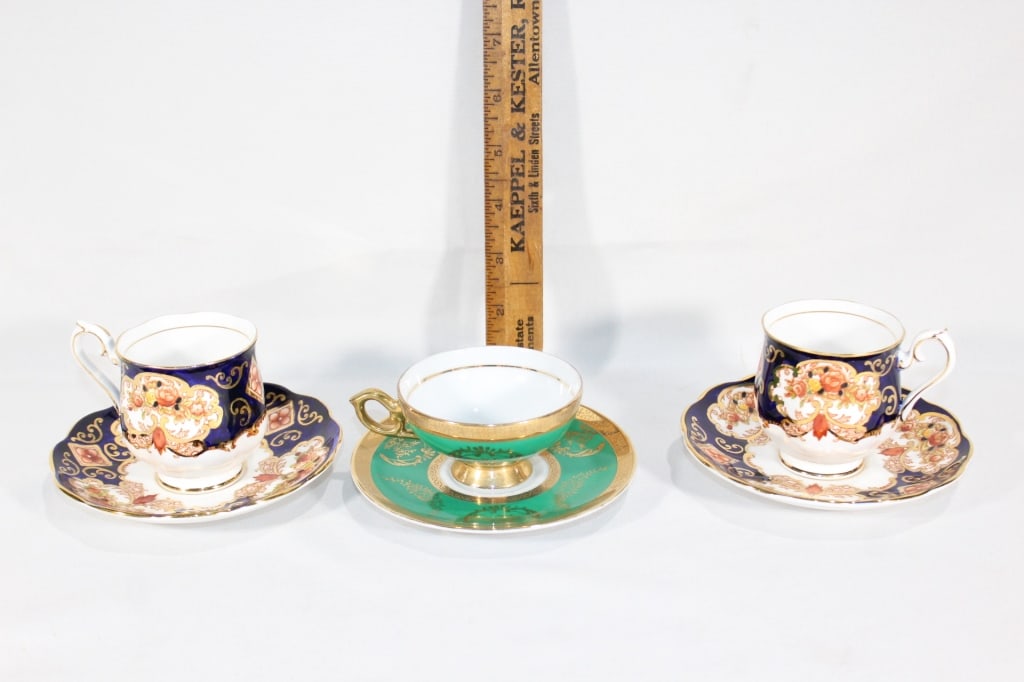 Pair Royal Albert Heirloom Teacups/Saucer, etc. (1 of 4)
