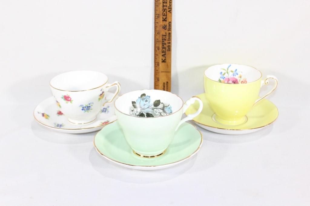 Staffordshire, Lady Beth, Grafton Teacup/Saucer: good overall as pictured
