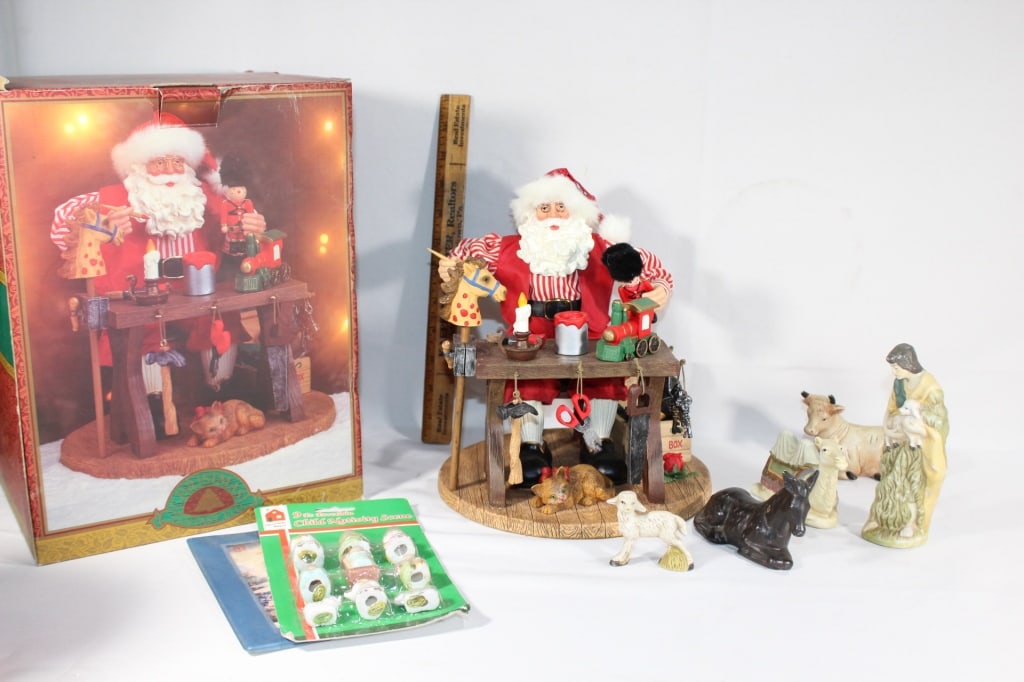 Santa at Workbench Figure in Box (1 of 4)