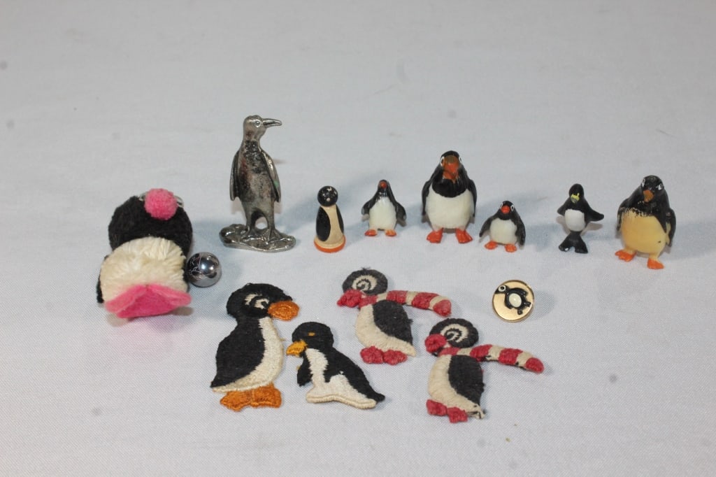 Penguin Collectibles - Patch, Metal, etc: Good overall as pictured
