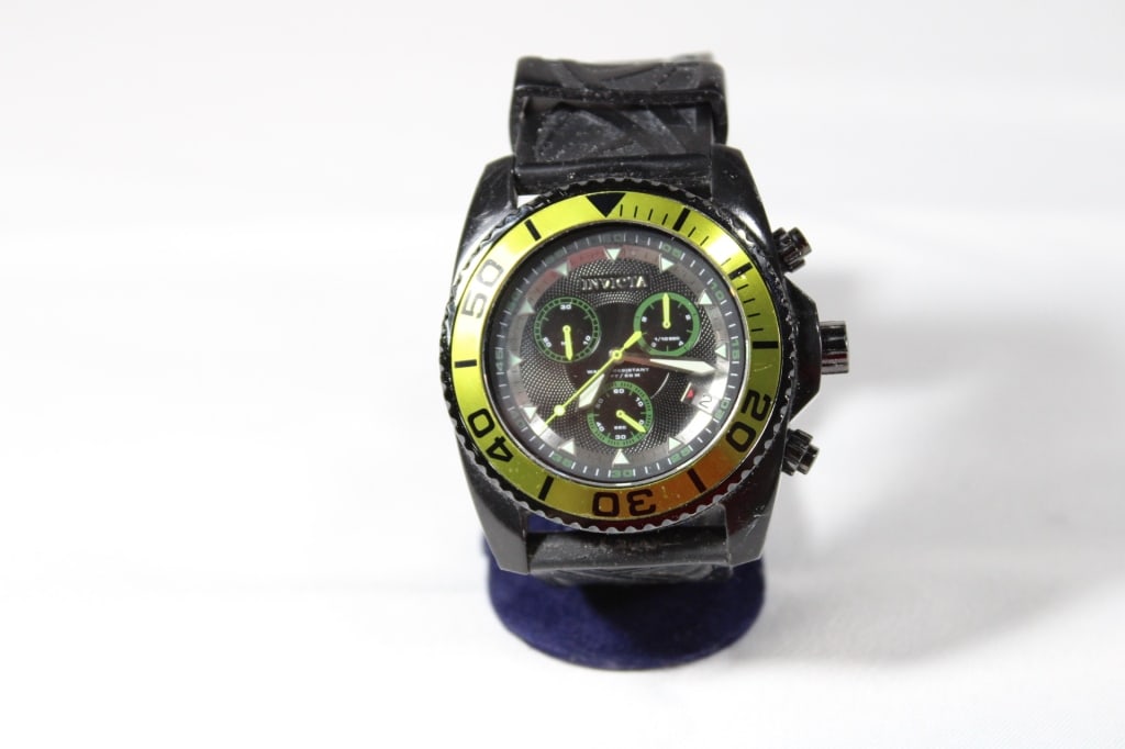 Invicta Men's Yellow Adreneline Watch Model 5794: good overall condition - untested