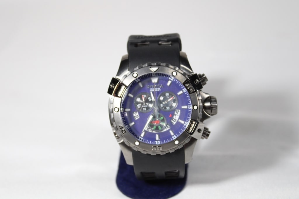 Invicta 25769 deals