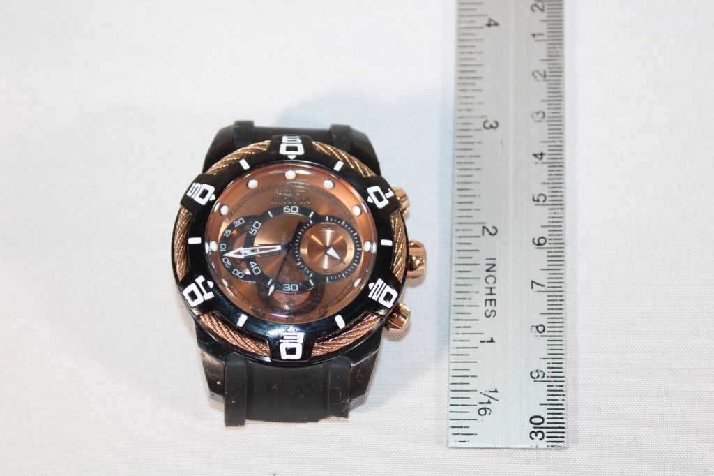 INVICTA Force Chronograph mens watch (1 of 3)