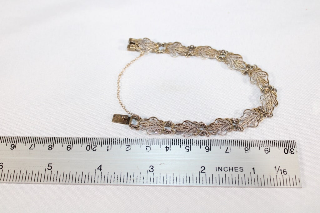 800 Silver Filigree link bracelet: good overall condition