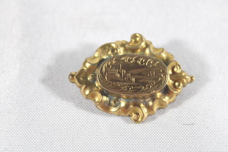 Victorian Locket brooch etched gold top: good overall condition