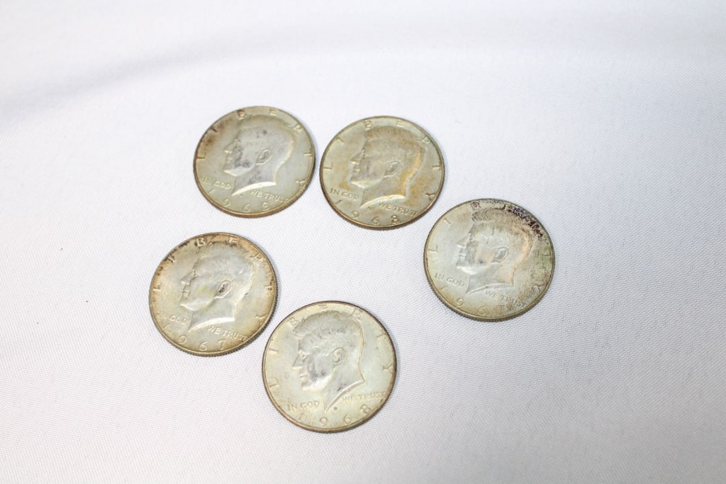 Lot of 5 - 1967 & 1967 Kennedy Half Dollars: Good overall condition