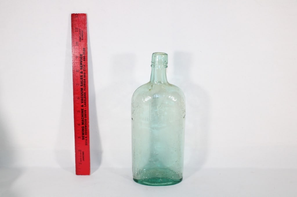 Old Irish Whiskey Mitchell&Co bottle: Good Overall Condition