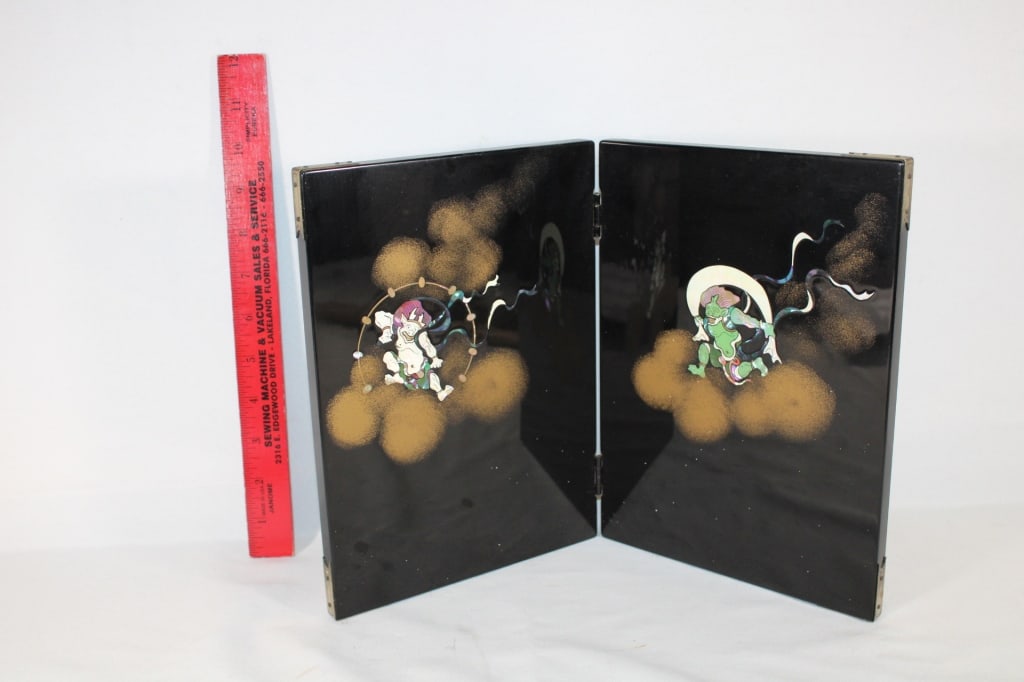 VTG Japan Fujin Raijin wind&thunder god: Mother of pearl and abalone inlay lacquerware panel Good Overall Condition
