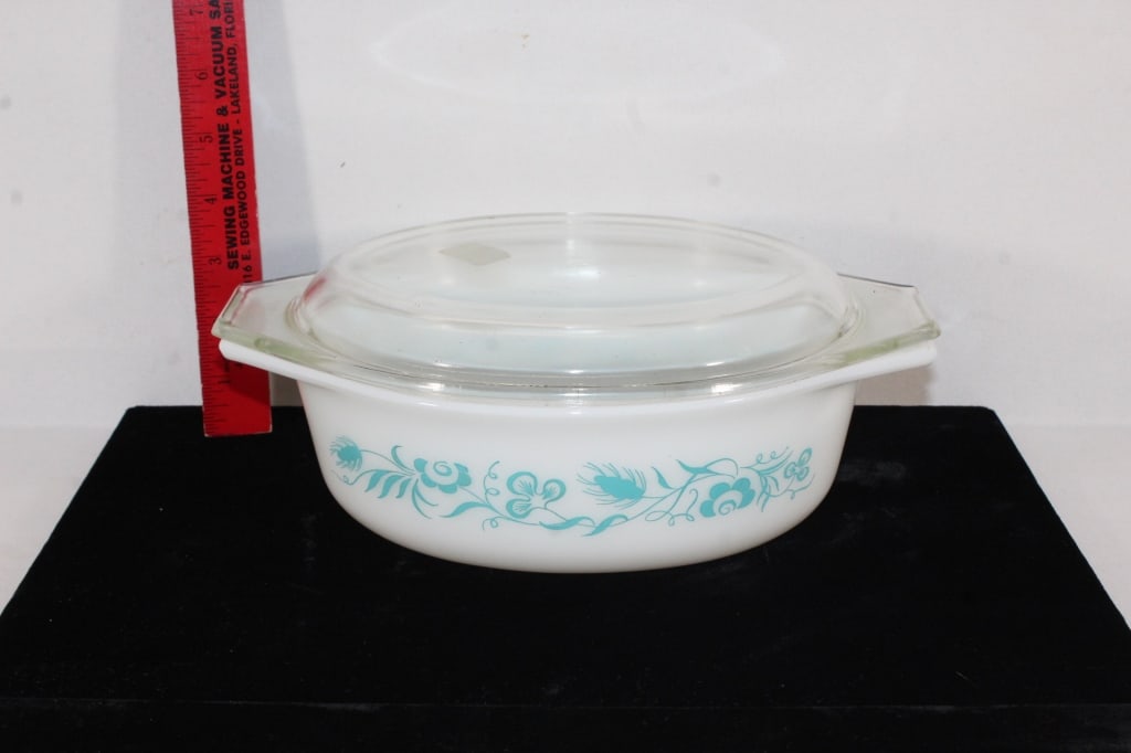 Vintage Pyrex Promotional Turquoise Blue Meadow (1 of 3)