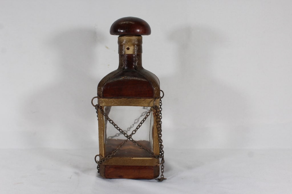 VTG Leather Wrapped Made in Italy Decanter (1 of 4)