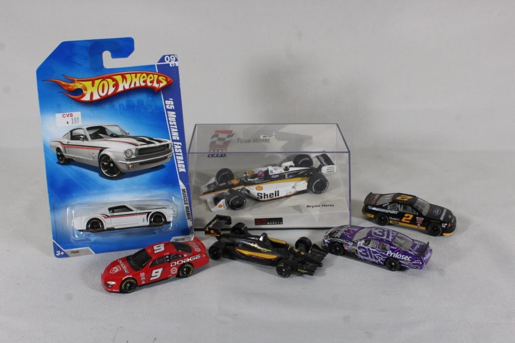 Lot of Hot Wheel & Model Cars-Dodge, Shell etc: Good as overall pictured