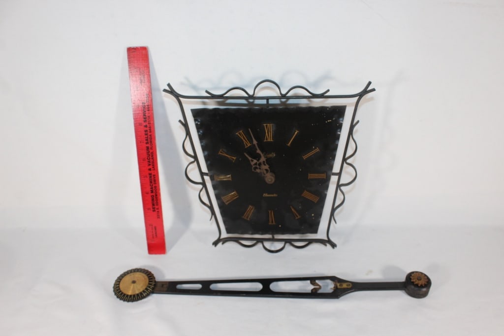 Schatz Elexacta VTG wall clock: Good overall as pictured