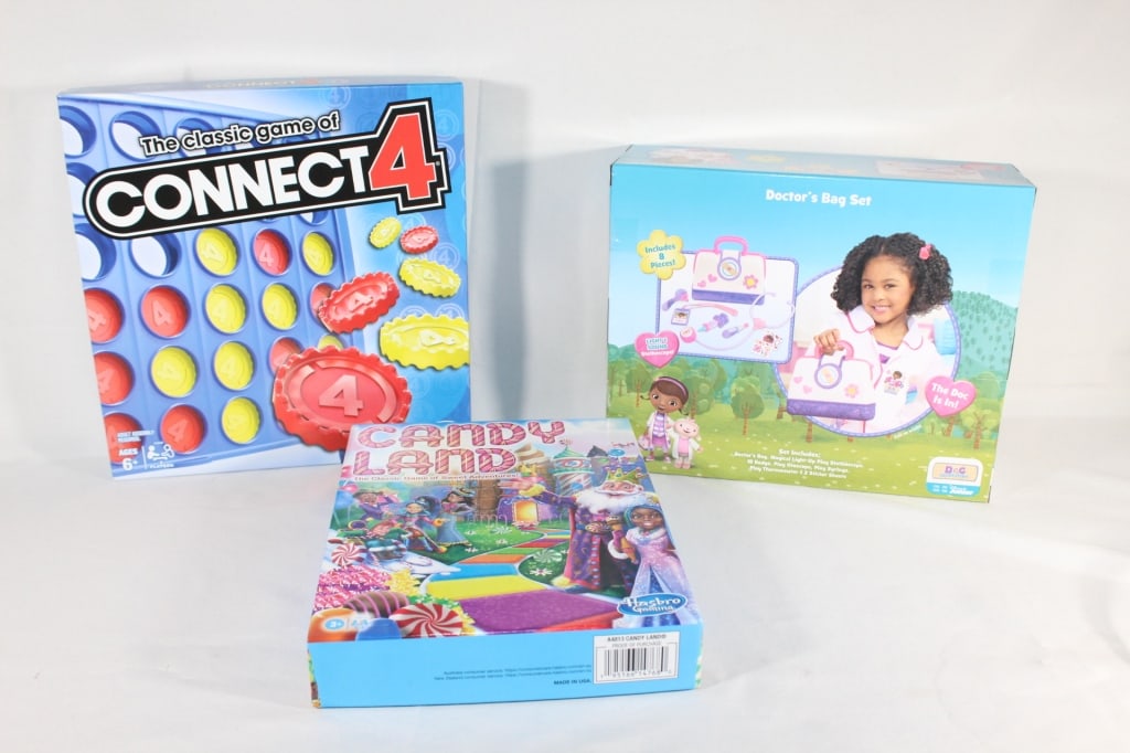 Lot of Gemes - Candyland, Doctors Bag, Connect 4: Good overall as pictured