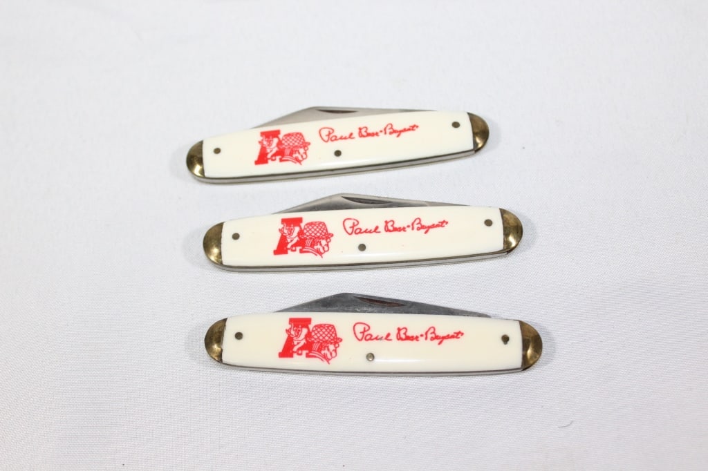 Paul Bear Bryant- Vintage Bone Pocket Knife: Set of 3 bone pocket knife. Good overall as pictured.