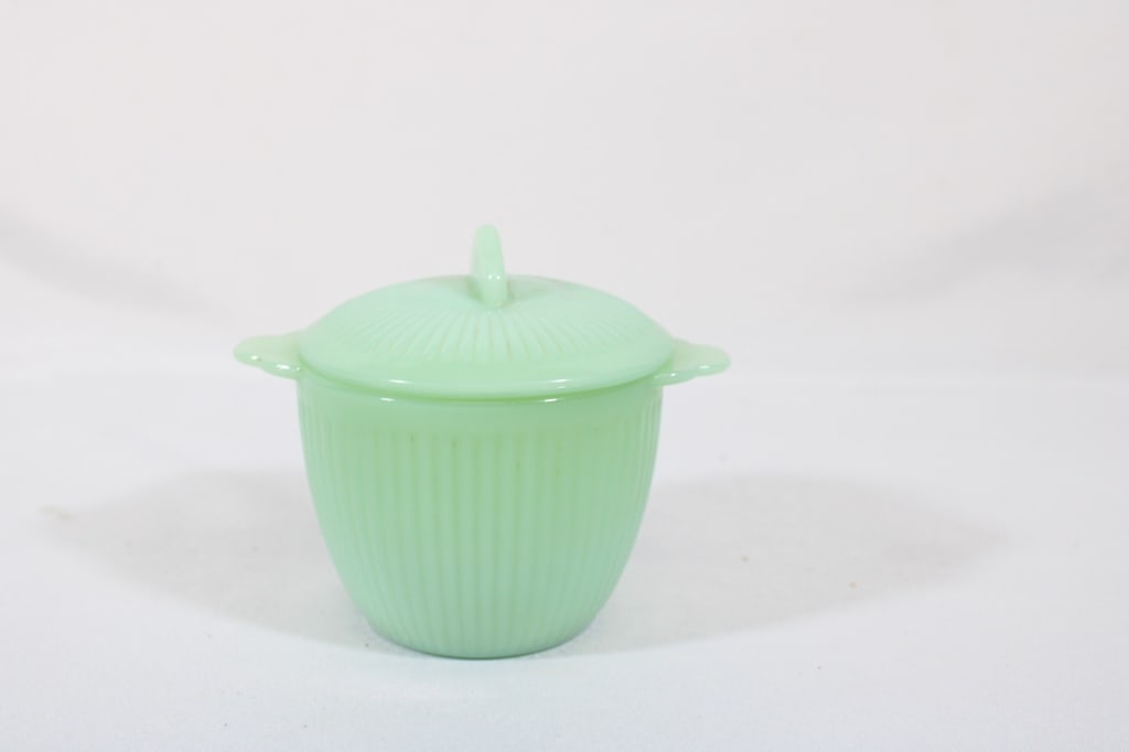 Fire King  Jane Ray Jadeite Covered Sugar Bowl (1 of 3)