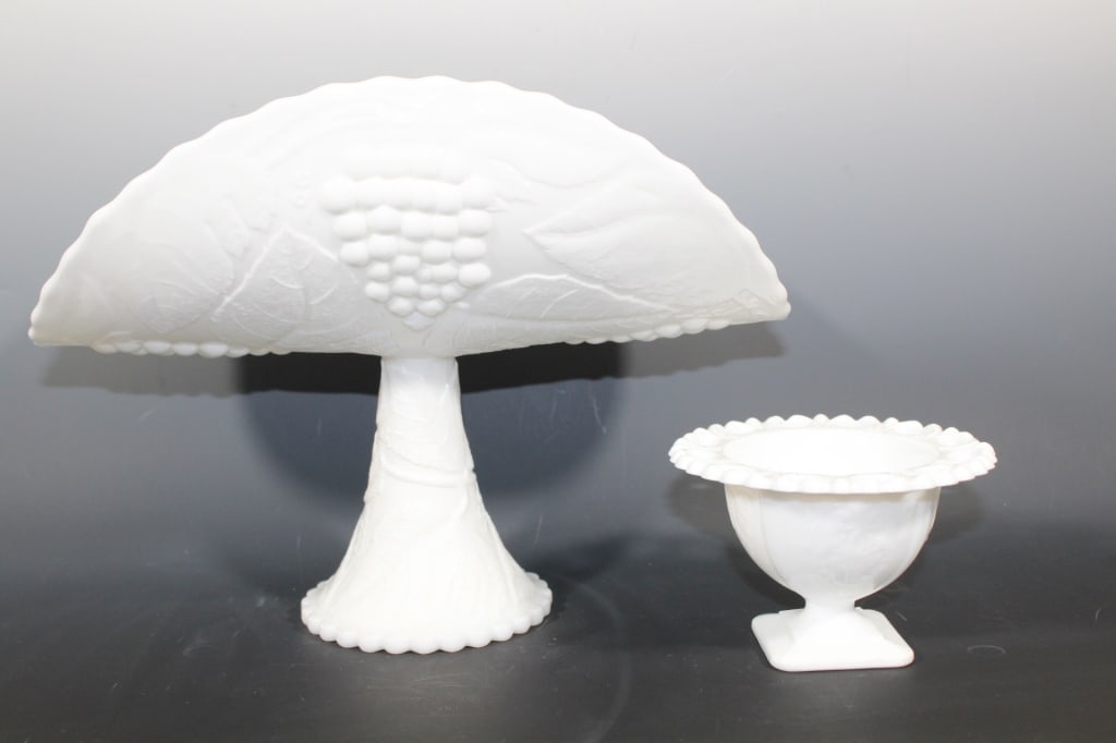 Vtg L.E. Smith Milk Glass  & Indiana Milk Glass (1 of 5)