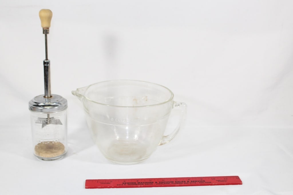 Lg Fire King Measuring Bowl & Vtg Nut-Food Chopper (1 of 2)