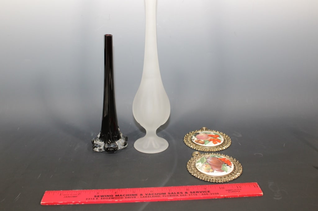 Vtg Vases & Ceramic Brass Medallions (1 of 3)