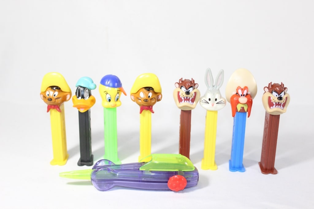 Lot of Misc Pez Dispensers: Good overall as pictured